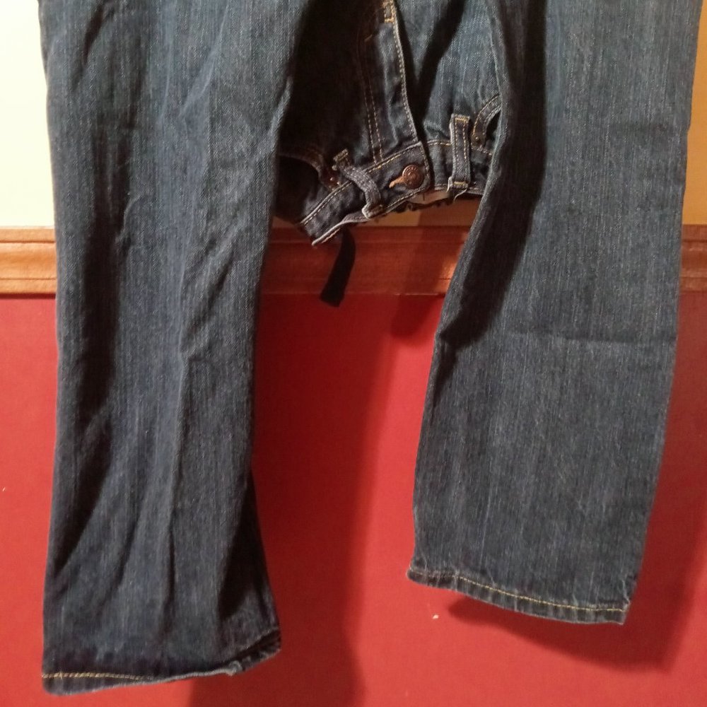 Levis - Picture 3 of 3
